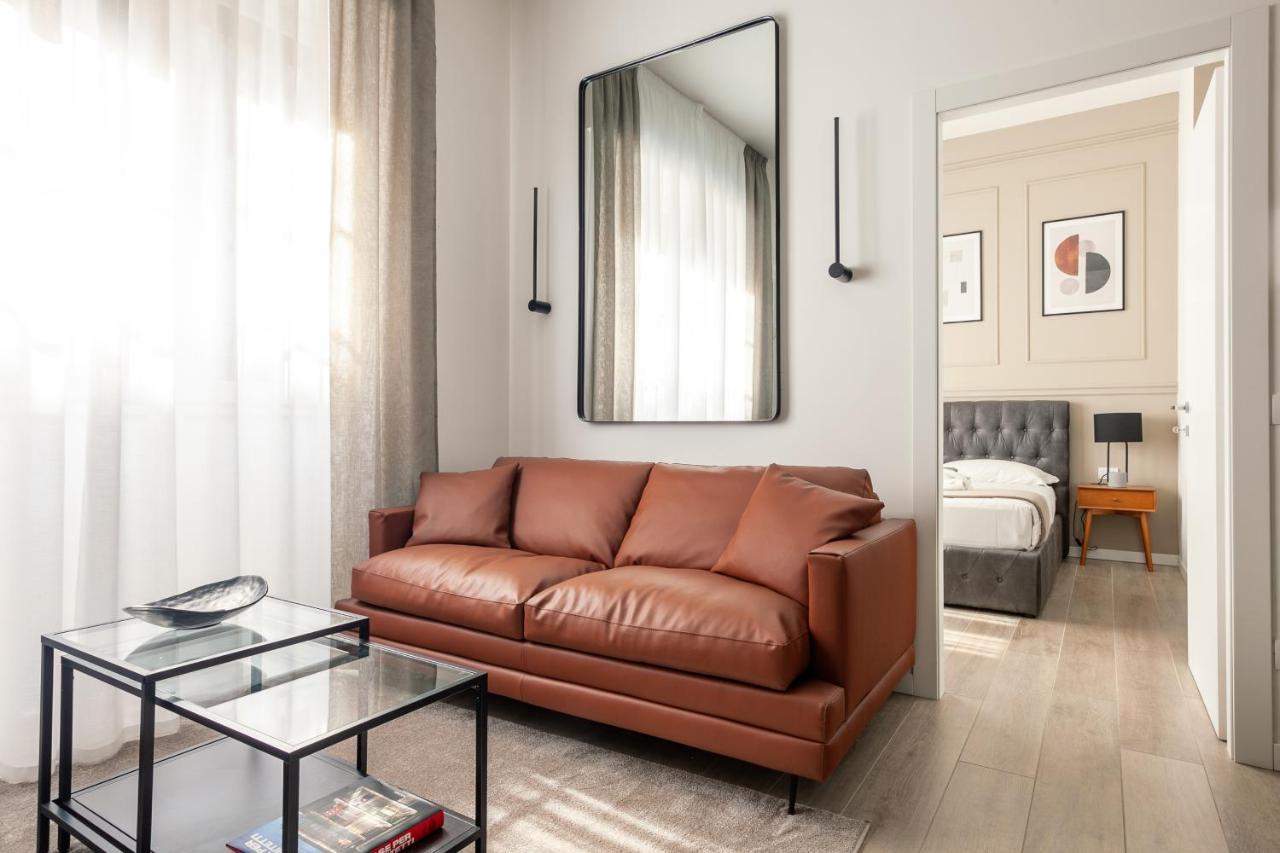 Golden Prestige Apartment Milan Exterior photo